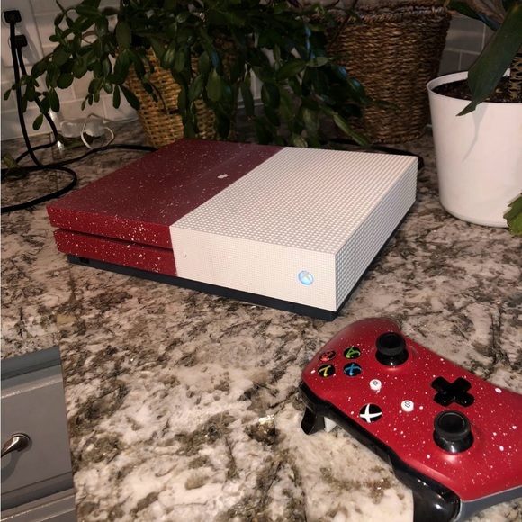 X Box One S Custom with Custom Controller, mint condition with free shipping! - Picture 10 of 12